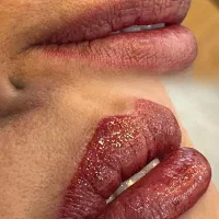 آرایش دائم(رژلب، خط چشم، ابرو)