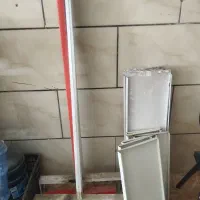 پایه قفسه وتعدادی سبد