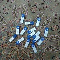 فلش مموری چهار گیگ