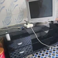 مانیتور کامپیوتر ....زیر تلوزیون شم جدا میفروشم