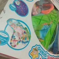 تعدادی اسباب بازی کودک