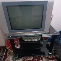 دوعدد تلویزیون21و یک عدد میز