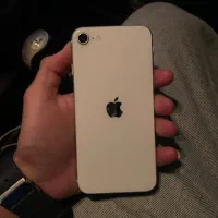 ایفون se2020