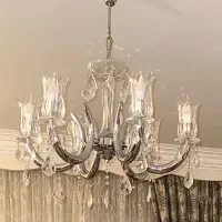 دو عدد لوستر و سه عدد دیوارکوب