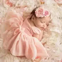 اهدا کننده تخمک چشم رنگی میخوام