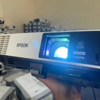 ویدیو پروژکتورهای لومن بالا مناسب مکان های پر نور