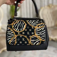 ست کیف وشال مجلسی و مانتو زنانه فروش و معاوضه