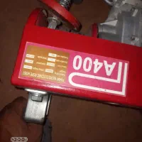 ی عدد دینام کوچک با ی قلاب وینچ