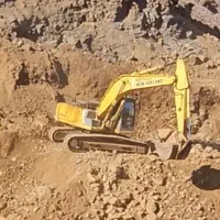 آهنگر و زیر بند ساز ماهر بیل و لودر