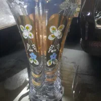 یک جفت گلدان چک و یک عدد تنگ و شش عدد جام چک