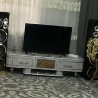 میز تلویزیون در حد نو