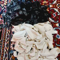بادکنک سیاه و سفید رنگ