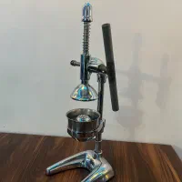 آبمیوه گیری دستی
