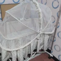 گهواره ی نوزاد