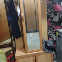 بوفه و جاکفشی زیر تلویزیونی