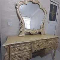 میز ارایش و دوعدد پاتختی