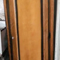 ۲ عدد کمد چوبی قدیمی