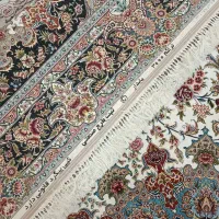 یک تخته فرش ۹ متری ۱۰۰۰ شانه ۳۰۰۰ تراکم در حد نو