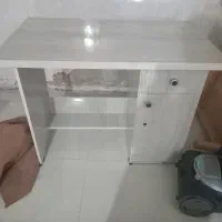میز تحریر/ کامپیوتر/ اداری