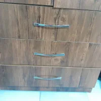 کمد در حد نو بدون شکستگی و خط و خش