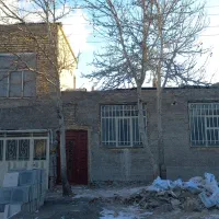 فروش درب سه لنگه ی پارکینگ و یک عدد درب آلومینیومی