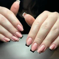 اموزش و کاشت ناخن تخصصی  ابشناسان