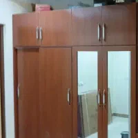 اینه دکوراتیو و کمد در حد نو