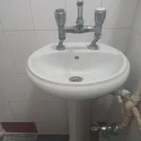 روشویی بهمراه شیر
