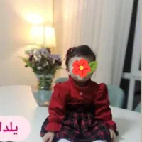 لباس قرمز دختربچه