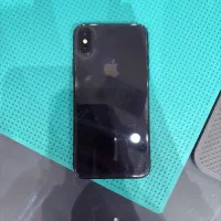 ایفون xs مشکی ۶۴گیگ
