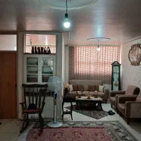اپارتمان طبقه سوم تک واحد ۲ کله ۷۶ متر ۲ خواب