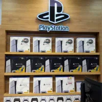 خریدار و فروش انواع پلی استیشن PS5/XBOX در محل