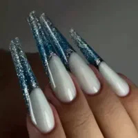 اموزش حرفه ای و خدمات ناخن( تخفیف ویژه)