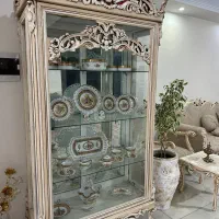 ویترین چوبی  نو رنگ کرم سفید