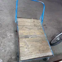 گاری چهار چرخ