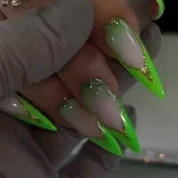 کاشت ناخن/ترمیم و ژلیش ناخن/تخفیف ویژه/ارم/کیانمهر