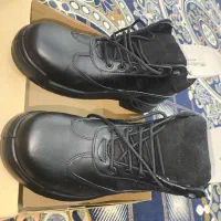 کفش ایمنی کاملا نو