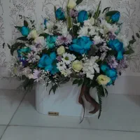 تعداد تاج گل ترحیم باکس گل که الان پیچیدم نصف قیمت