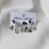 گوشواره گلبرگی مدرن (نقره ای)