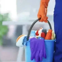 خانم جهت آشپزی و امور منزل
