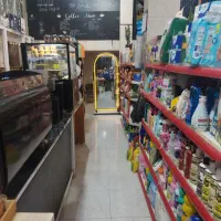 نیرو فروشنده خانوم