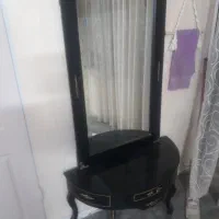 میز  و آیینه