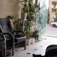فروشی درسه طبقه