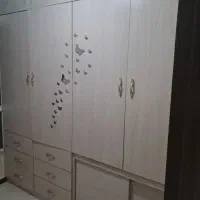کمد دیواری چند سال بیشتر نیست نصب شده