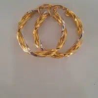 طلای ۱۸عیار گوشواره نو استفاده نشده ۵گرم و ۲۳سوت