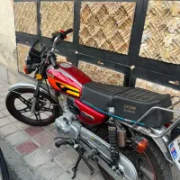 همتاز ۲۰۰|موتورسیکلت|اصفهان, باغ فدک|دیوار