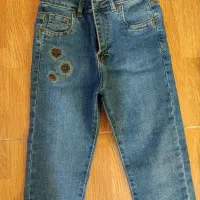 تعدادی شلوار در حد نو از ۶ سال تا ۹ سال