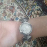 ساعت ویگور نو