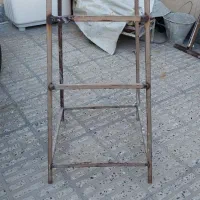 چهار پایه اهنی