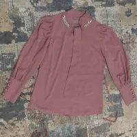 تعدادی شومیز / مانتو / شال / شلوار درحد نو